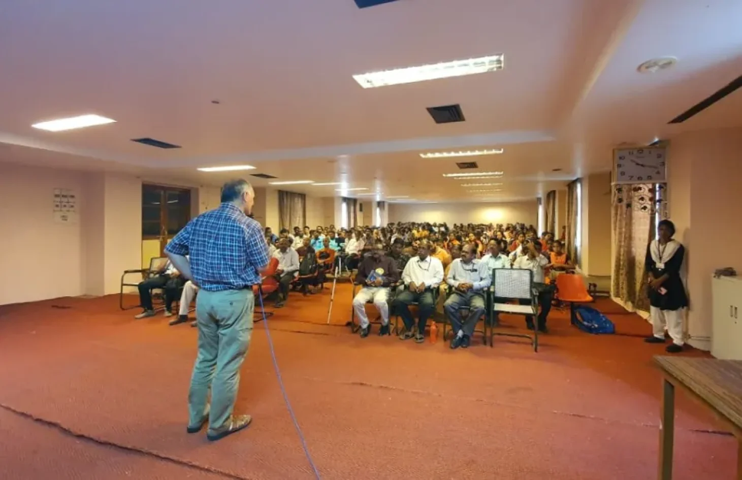 lecturing-in-india-predrag-cicovacki-2020 lecturing-in-india-predrag-cicovacki-2020